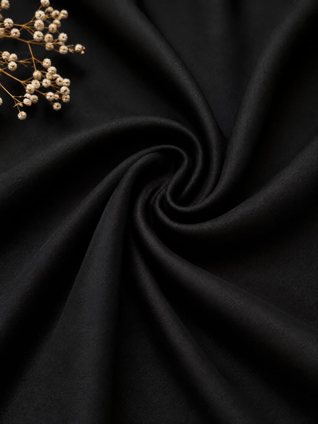 Yashmak Abaya