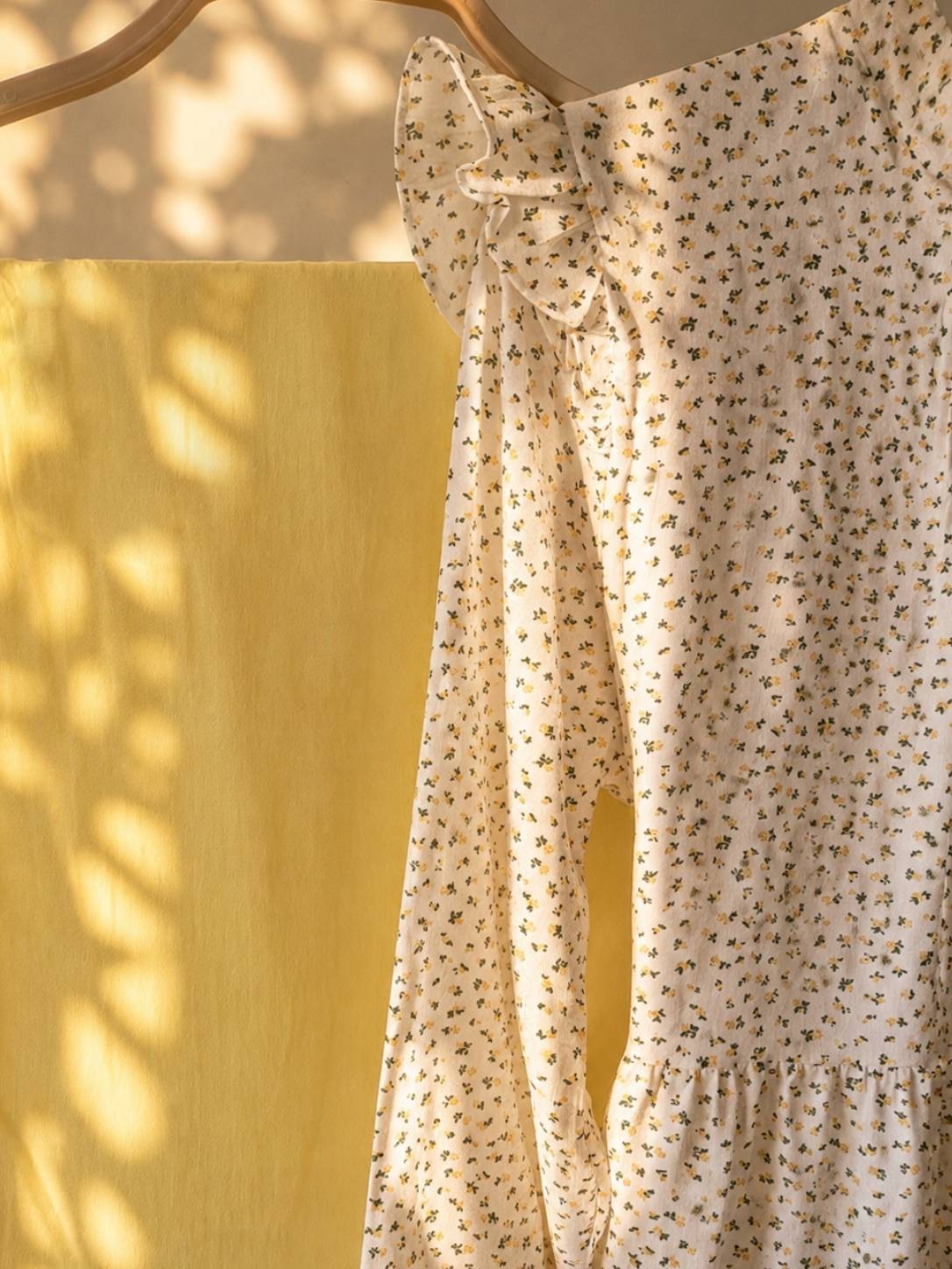 Mini Flowers Linen Dress